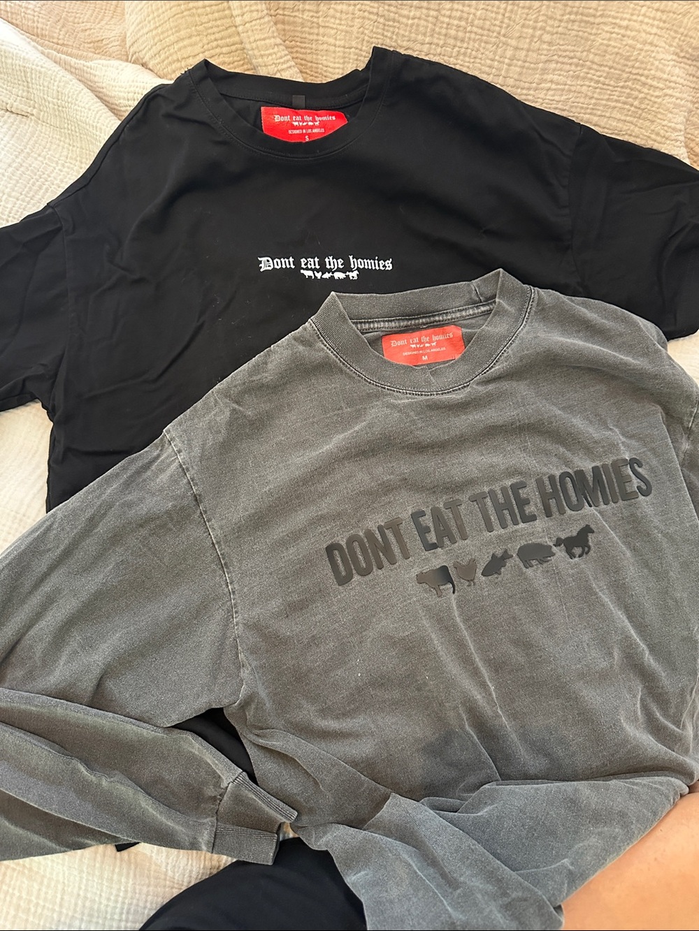 DON'T EAT THE HOMIES Graphic Tee Sweatshirt - Black & Faded Gray